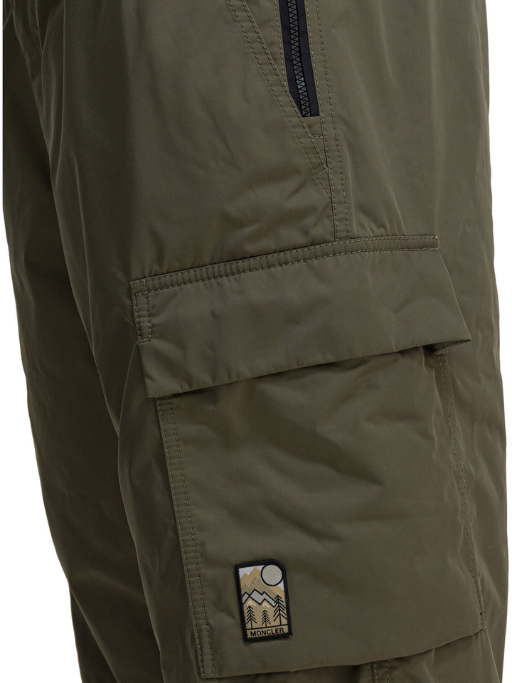 Moncler Grenoble Cargo Pants Trousers - Verde | 1fd77646063ae76a75902261785d671160cd258f