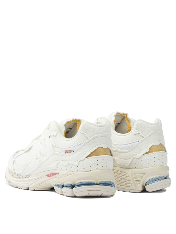 New Balance 2002r Protection Pack Sneakers & Slip-On - Bianco | df54a57901d9a09f2ffbb628e5efe11f56888df5
