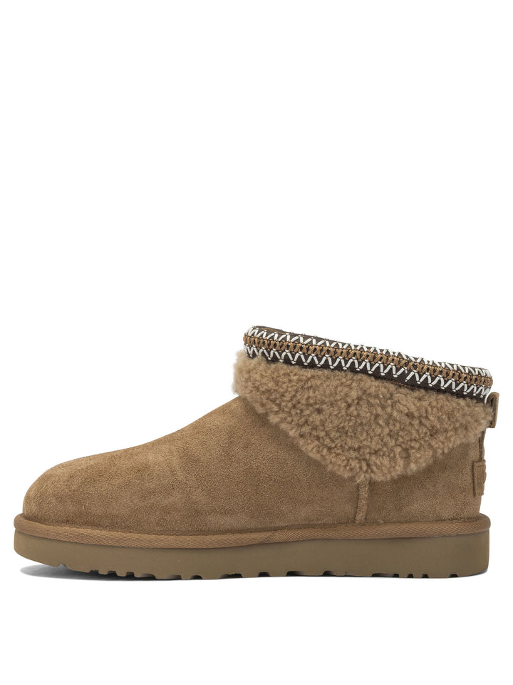 Ugg Classic Ultra Mini Maxi Curly Boots and Ankle Boots - Marrone | 8d5809a2f8418b4a25dd51116b062d206496fb0a