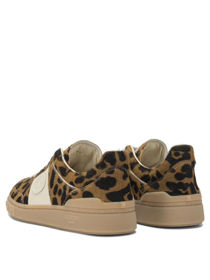 Valentino Garavani Upvillage Sneakers & Slip-On - Marrone | cf72c9d5ff7930cf0778d1add59cefd2c2dada0d