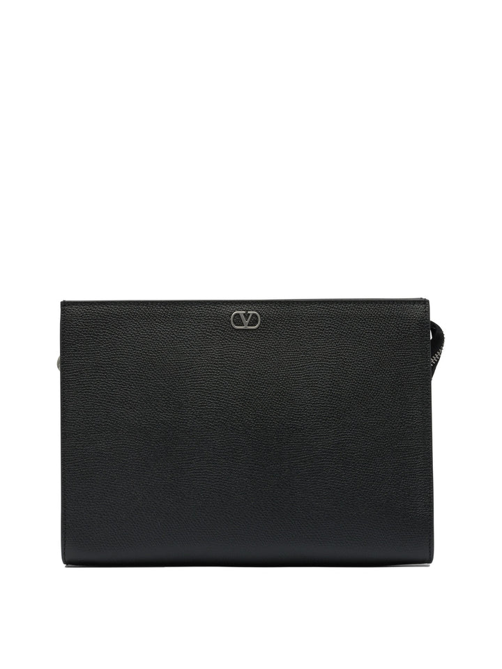 Valentino Garavani Vlogo Signature Pouch - Nero | be9fb2ab24e976e1c163dafe83122fb98a237a7f