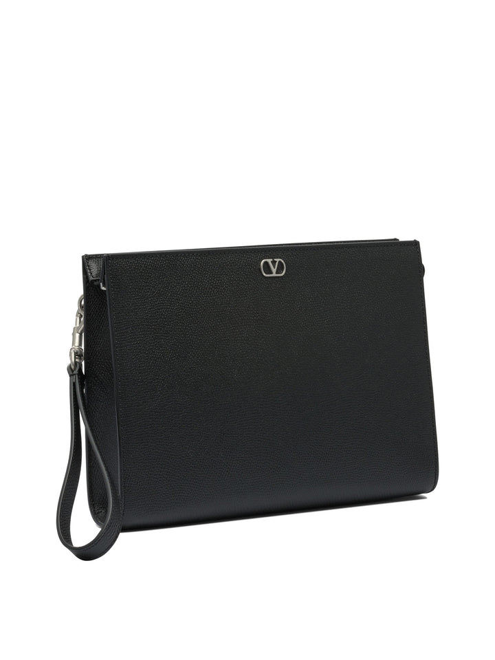 Valentino Garavani Vlogo Signature Pouch - Nero | 4f37d59ded37f5b5d35aa4f0ffc7fc74475df742
