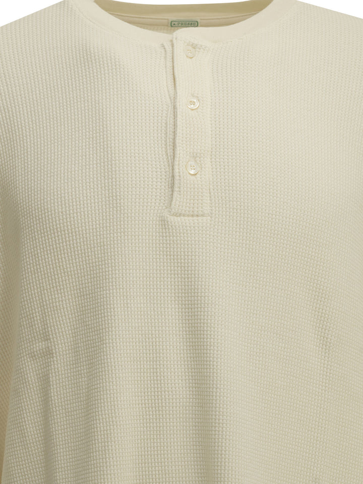 A.Presse Henley T-Shirt With A Honeycomb Pattern T-shirts - Bianco | d9c9ff9821ed7a783e5f84f18a0803b4e5773f2c