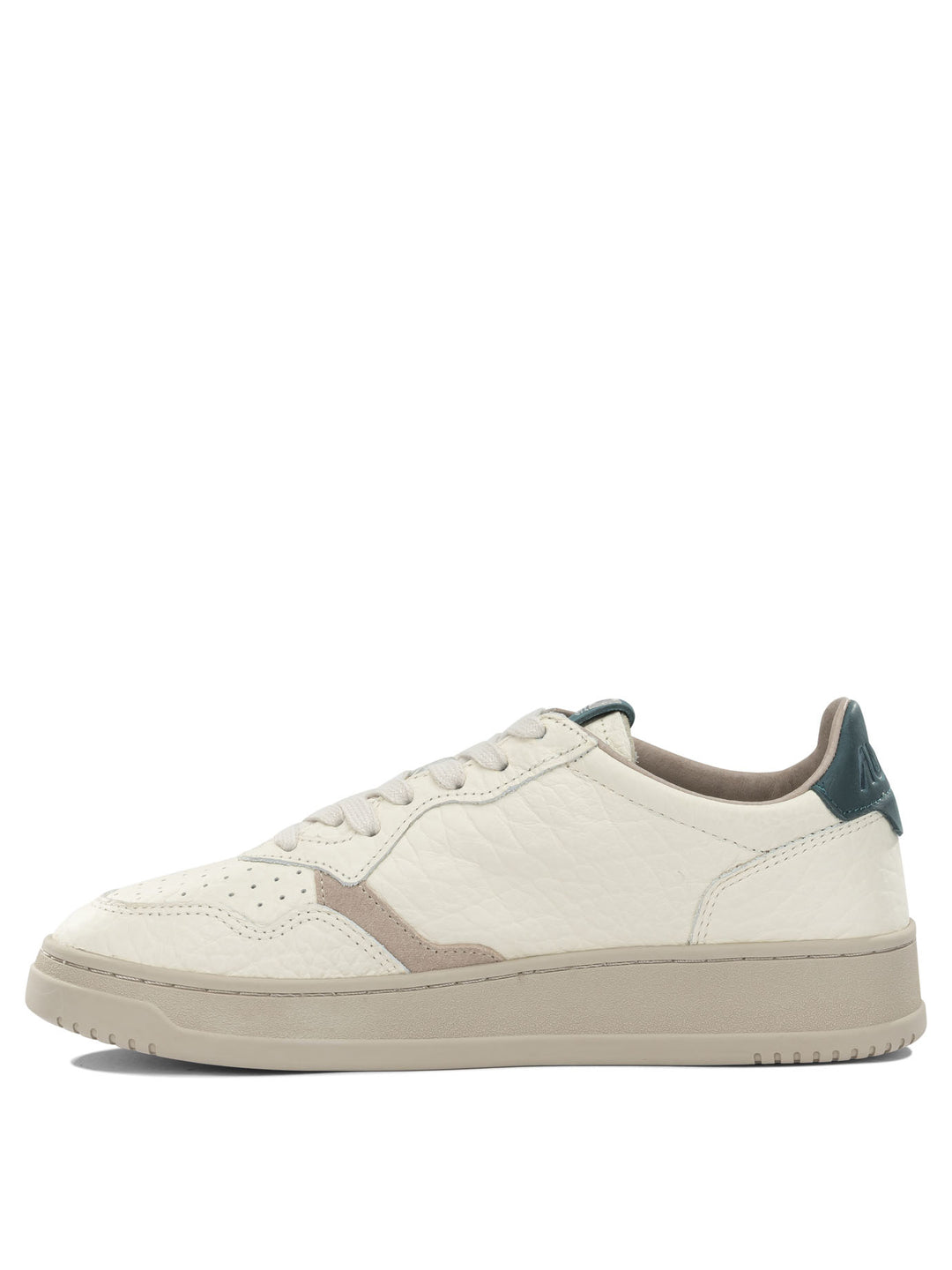 Autry Medalist Low Sneakers & Slip-On - Verde | bca44773c84bc97a5e6101066ac34ae12f1b8950