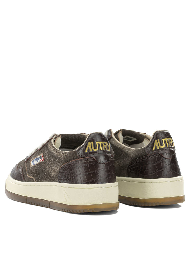 Autry Medalist Low Sneakers & Slip-On - Marrone | d7d259f7ce5e238bdc6821ad55cb0d5c9e348218