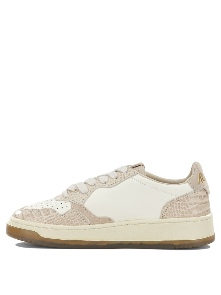 Autry Medalist Low Sneakers & Slip-On - Beige | df98eeb35fa1329554716bce22c5ce47f0fd0e6d