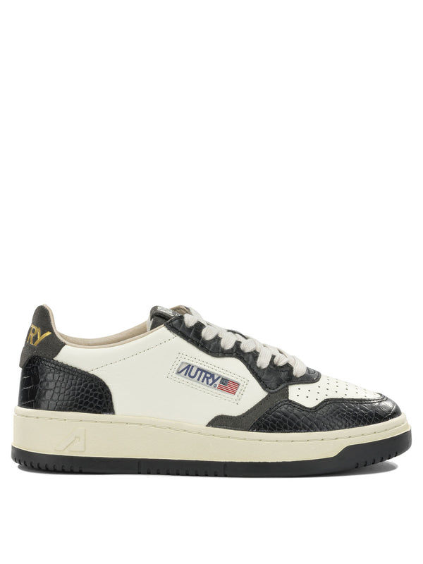 Medalist Low Sneakers & Slip-On Beige