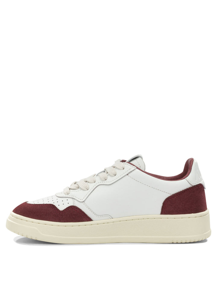 Autry Medalist Low Sneakers & Slip-On - Bianco | 3e16121ae3c7457c6b43cc8e5436f7377e4e98df