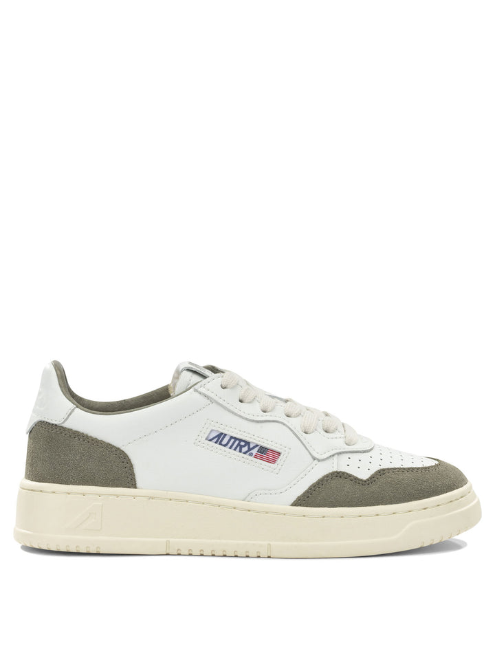 Autry Medalist Low Sneakers & Slip-On - Bianco | d61e120c17411da8970db1dfc02c5e53e07726d7