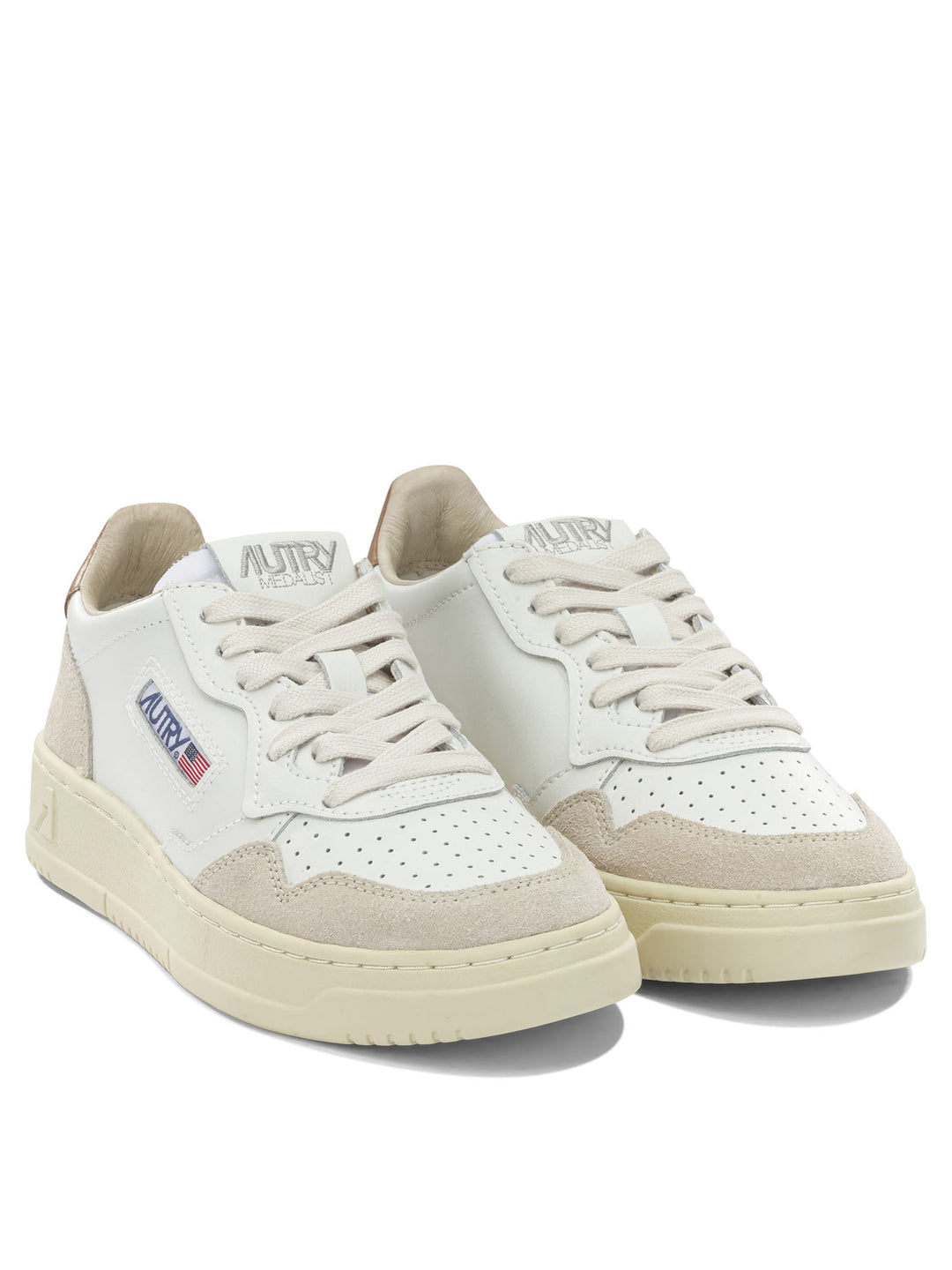 Autry Medalist Low Sneakers & Slip-On - Bianco | fcefe2bf270122b385075db3a07cb915aebd5c31