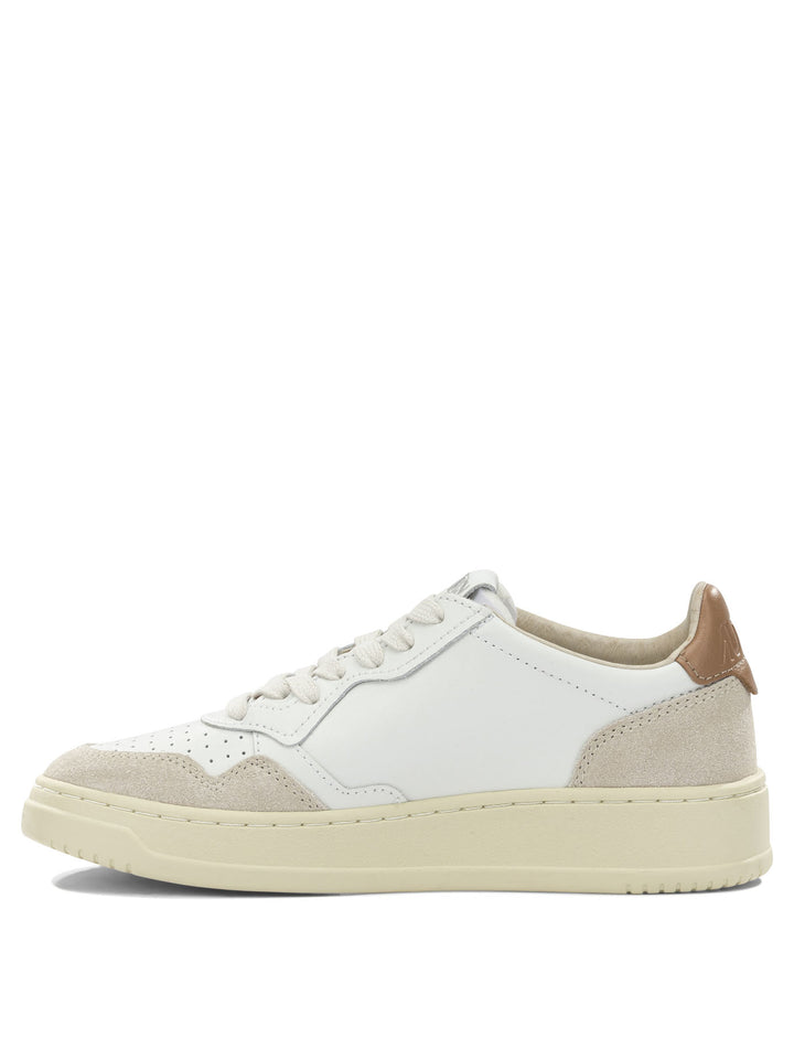 Autry Medalist Low Sneakers & Slip-On - Bianco | 2841c8d628bf42390368d513e1199d28d1972e9c