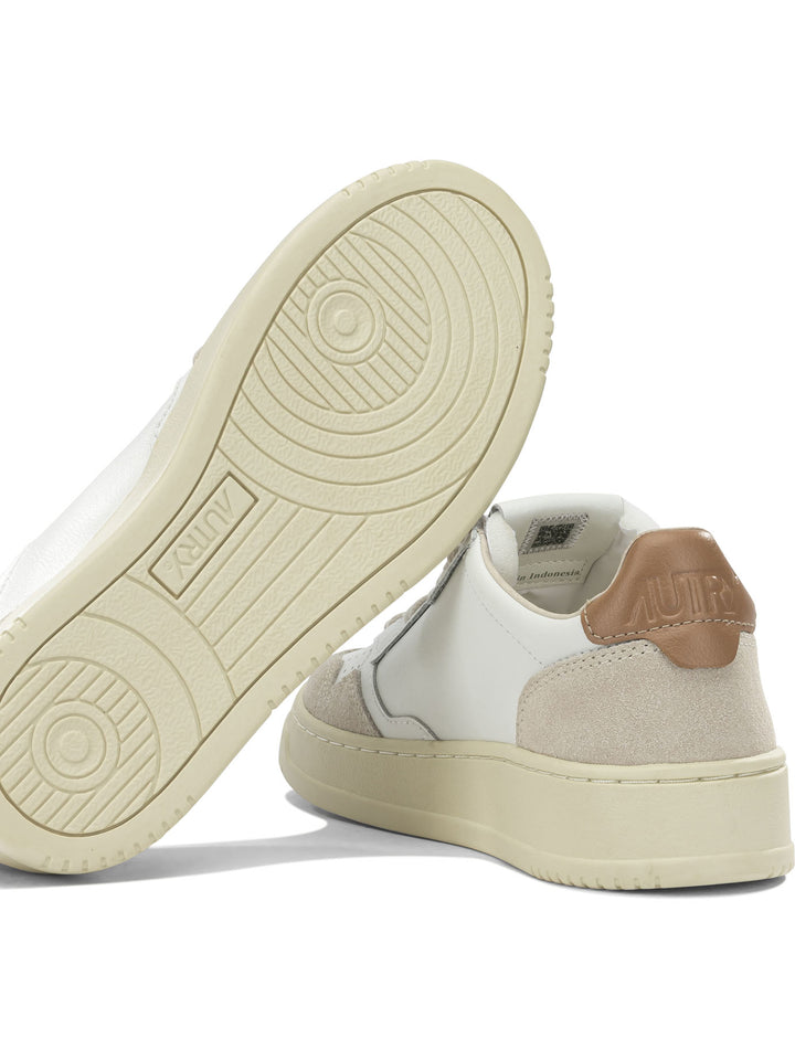 Autry Medalist Low Sneakers & Slip-On - Bianco | 703e98833c78e1d9e8458f6663f7b6e23fe2c1e0