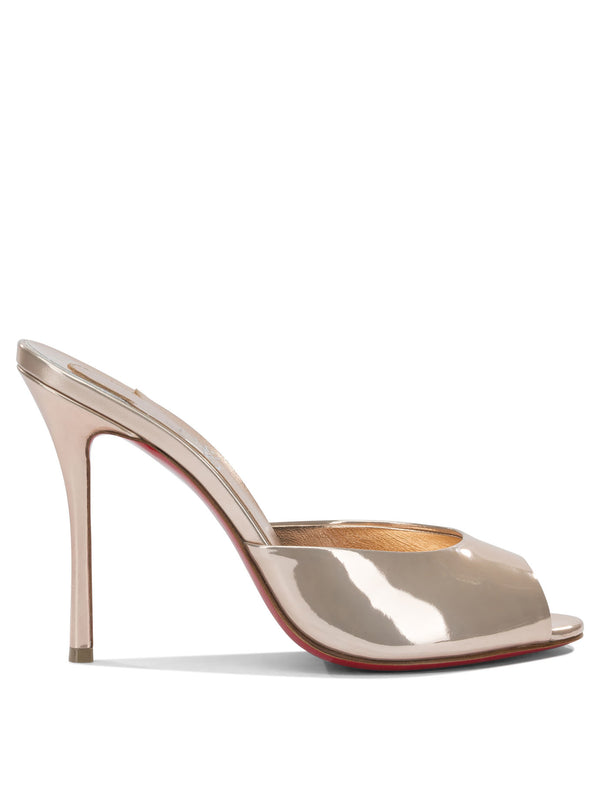 Zapatos de tacón rosas