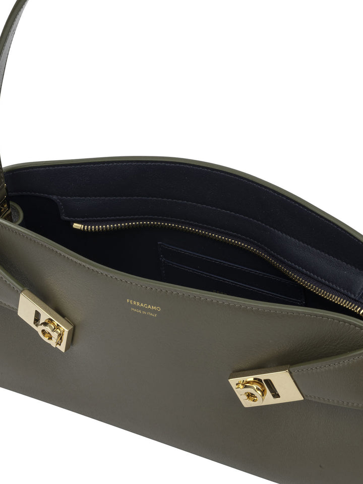 Ferragamo Hug East-West Borse a Spalla e Tracolla - Verde | 4de9c0ada90e812f0272b94cfc88fbc4c90c0605