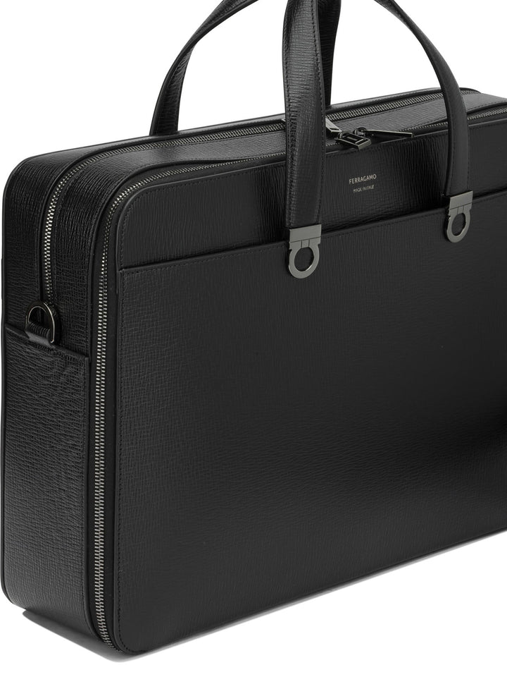 Ferragamo Gancini Handbags - Nero | d0b4561ee3b7bf0c4cc6d99f84e2b1fe171f378c