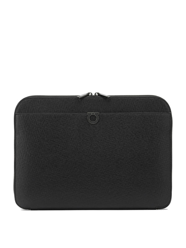 Gancini Pouch Nero