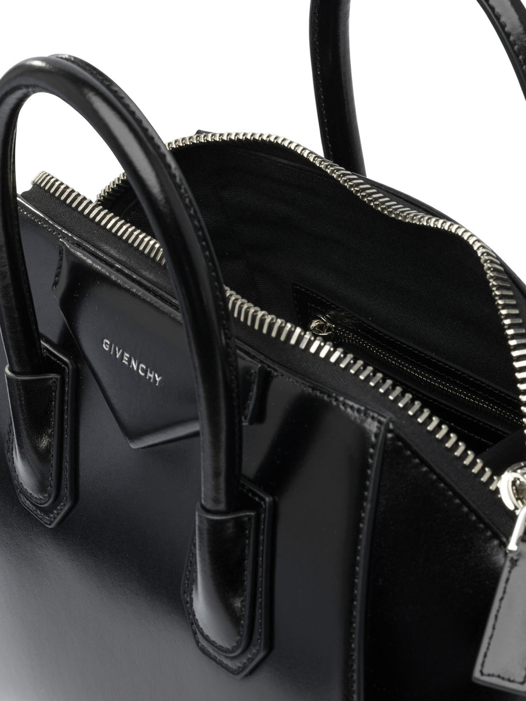 Givenchy Antigona Handbags - Nero | 9b9f9a4e52a322a6b8a23bd4d6fad0e847afad1d