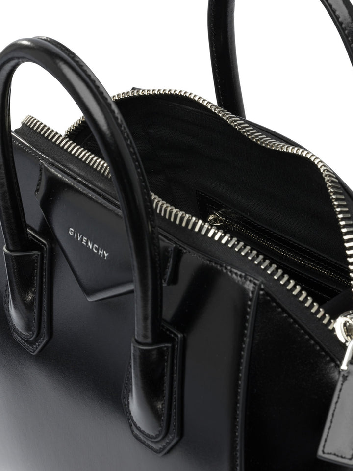 Givenchy Antigona Handbags - Nero | 9b9f9a4e52a322a6b8a23bd4d6fad0e847afad1d