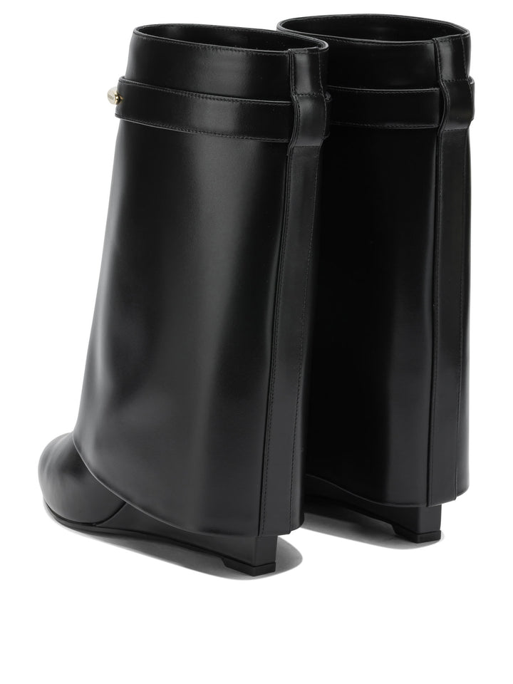 Givenchy Shark Pinch 90mm Boots and Ankle Boots - Nero | 23db0de610815ce87c5c287a15133546c837cd7e