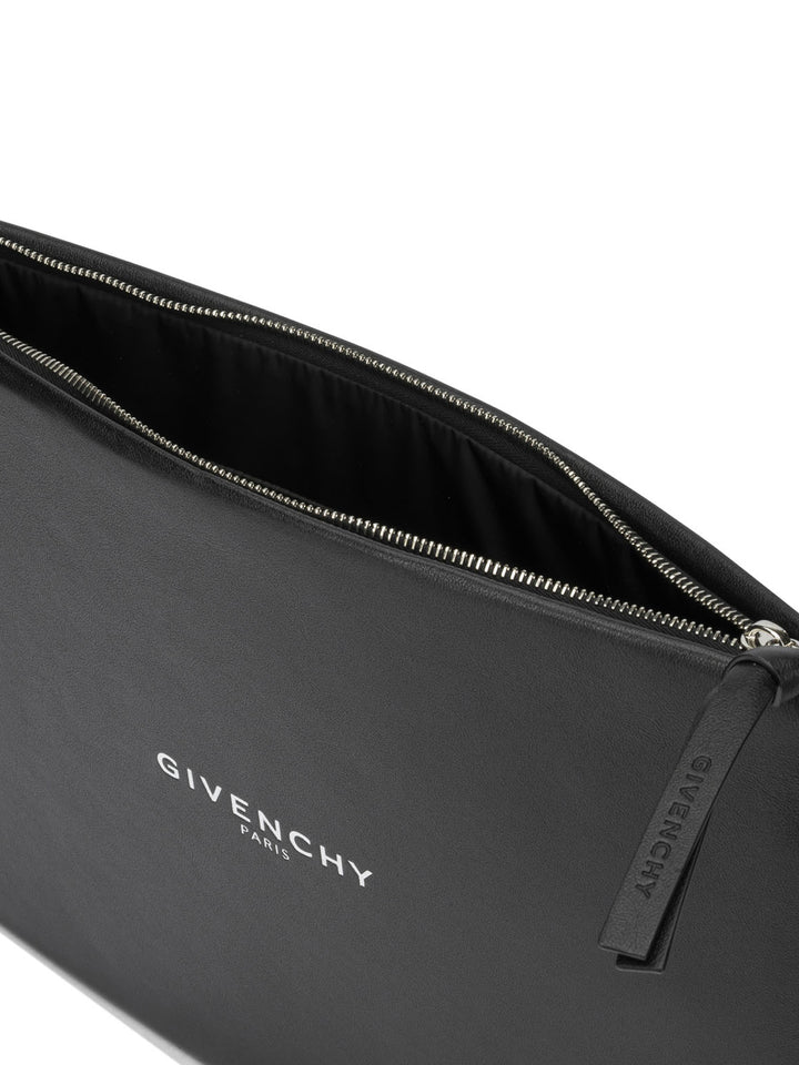 Givenchy Antigonia Stamped Pouch - Nero | 95a353e36c8e13352f073f033db5e806e204e677
