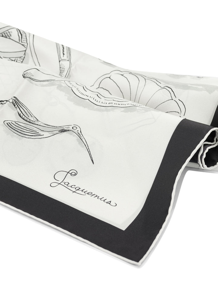 Jacquemus Le Grand Foulard Cocktail Sciarpe & Foulard - Bianco | 9ed86e2afe9f7ecb72d13f4f10c48a3206bfe17b