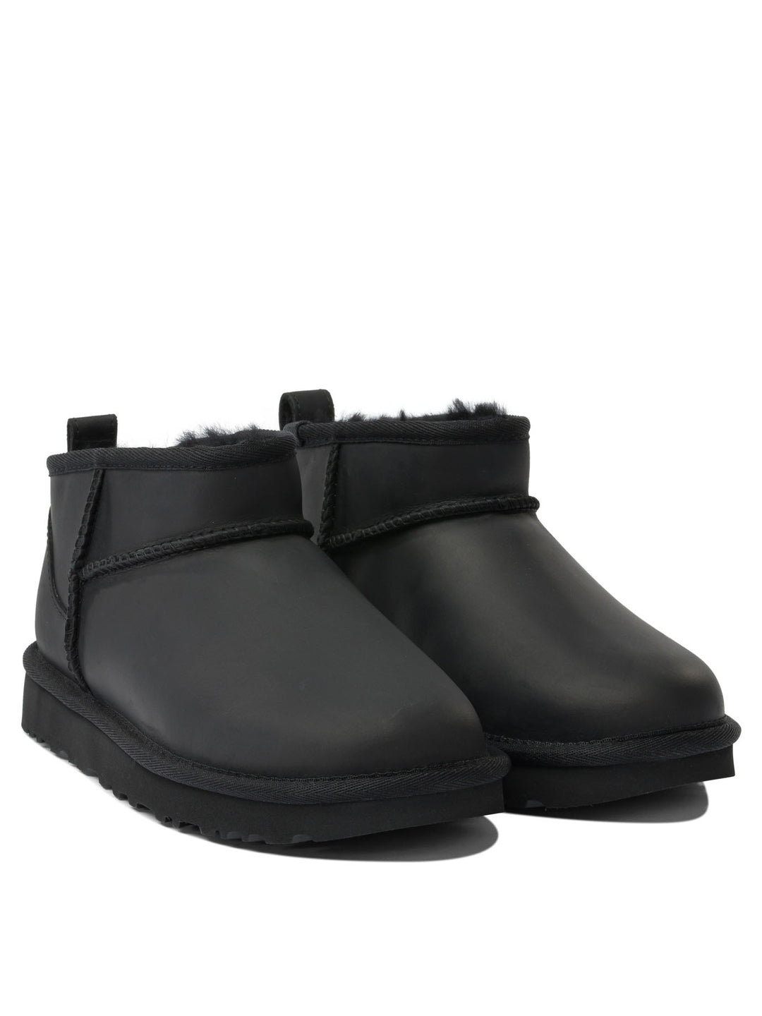 Ugg Classic Ultra Mini Boots and Ankle Boots - Nero | d30eaa51ab356022c8f14ad22c74b4651954f464