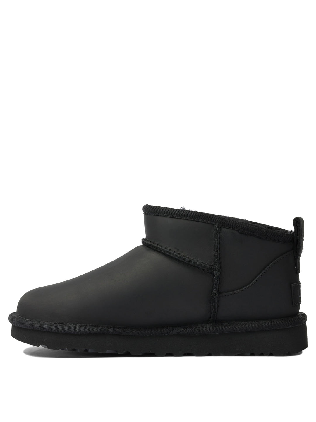Ugg Classic Ultra Mini Boots and Ankle Boots - Nero | de75052890f063554fad647360d7d81b069e0b40