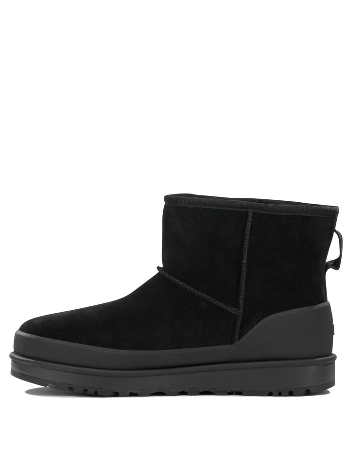 Ugg Classic Mini Guard Gtx Boots and Ankle Boots - Nero | 0a359f26a45d365cc16fb99d686774d281601457