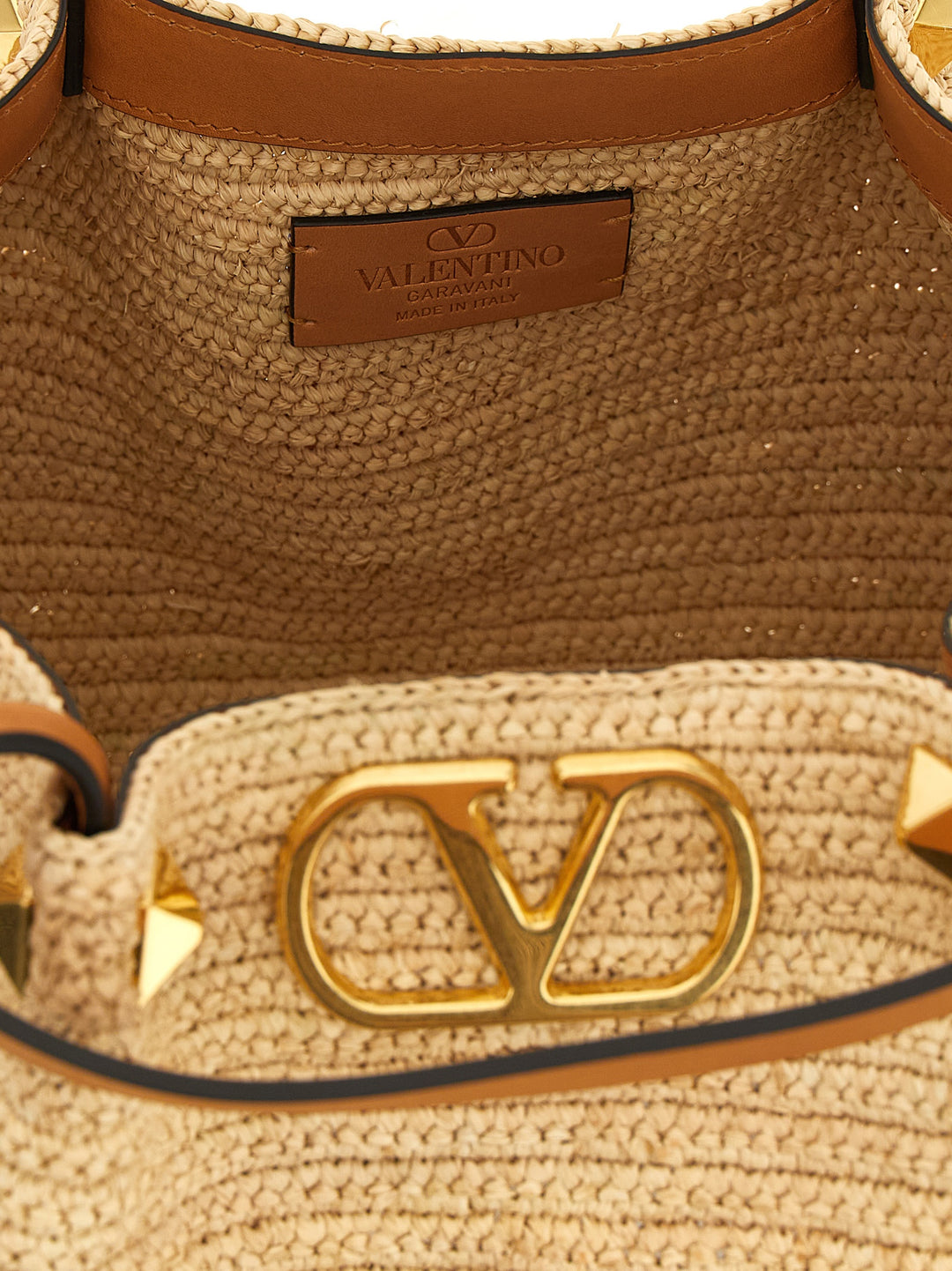 Valentino Garavani Shopping Valentino Garavani Medium Raffia Tote - Beige | f53afa6c3e96b90657b33df92d5335f6d24625b2