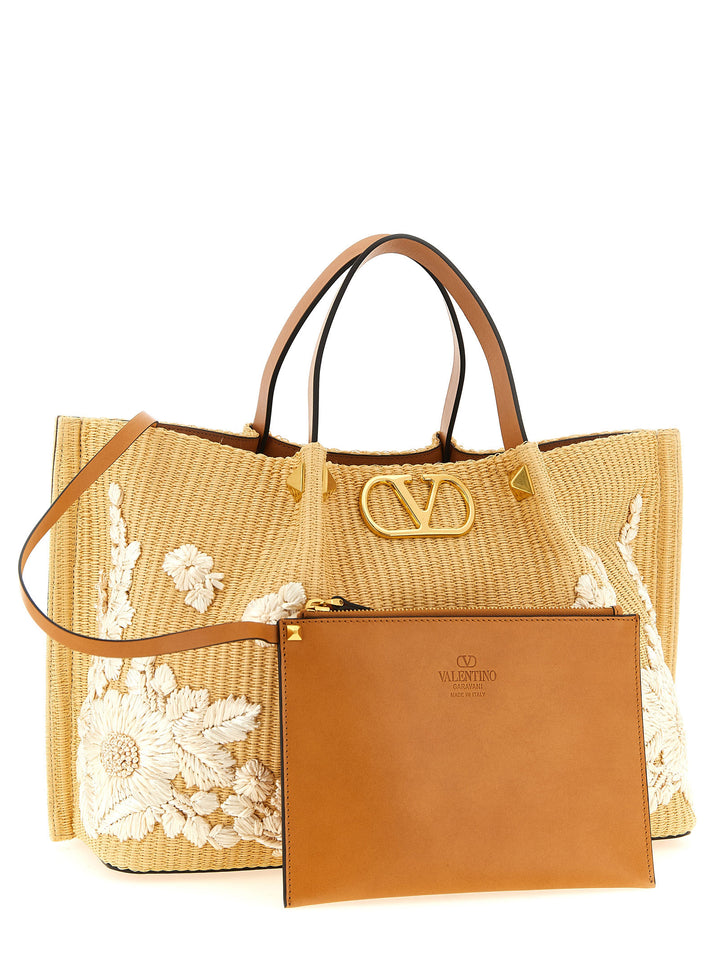 Valentino Garavani Shopping Valentino Garavani Medium Raffia Tote - Beige | 1e68391666ee0d6348851d4e827c0bd85aec0a2a