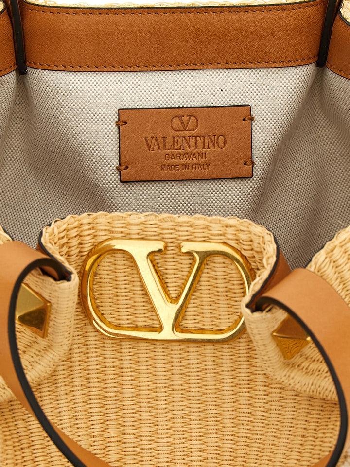 Valentino Garavani Shopping Valentino Garavani Medium Raffia Tote - Beige | 045fd4dd5576fef39f9880d00268856f51cca2a5