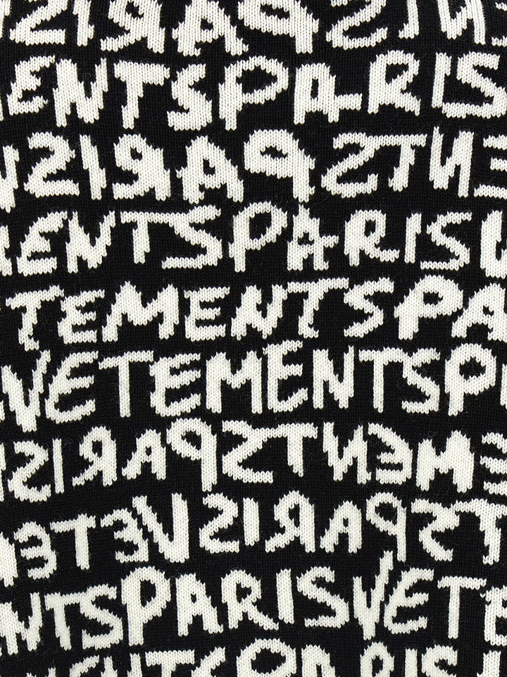 Vetements Vetements Paris Monogram Maglioni - Bianco/Nero | 2921fa89cb18b688555be0eda888c983c156d33d