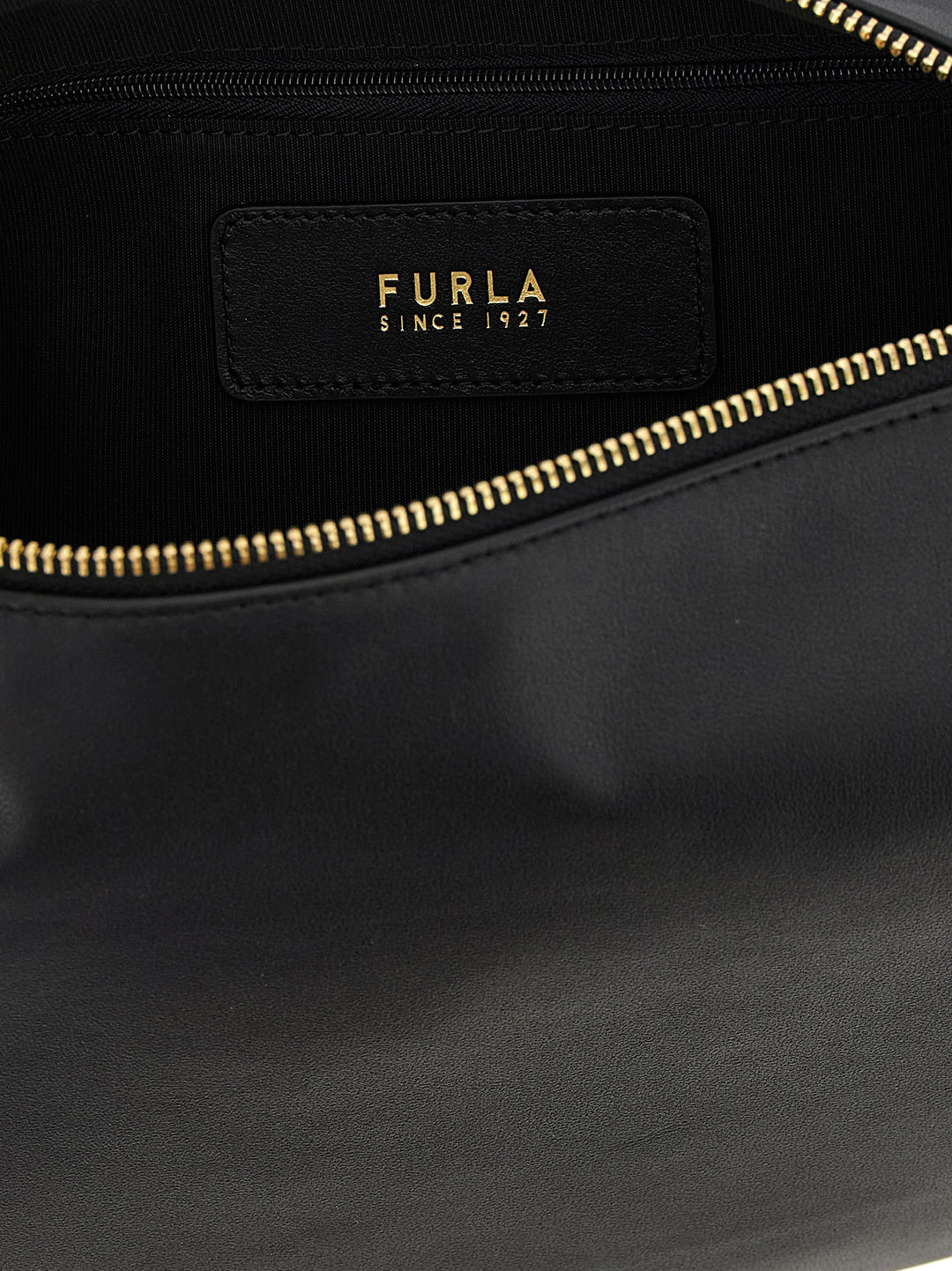 Furla Furla Nuvola Borse a Spalla e Tracolla - Nero | bec8b778ff4f77350aecaf92e0483869920a5b5b