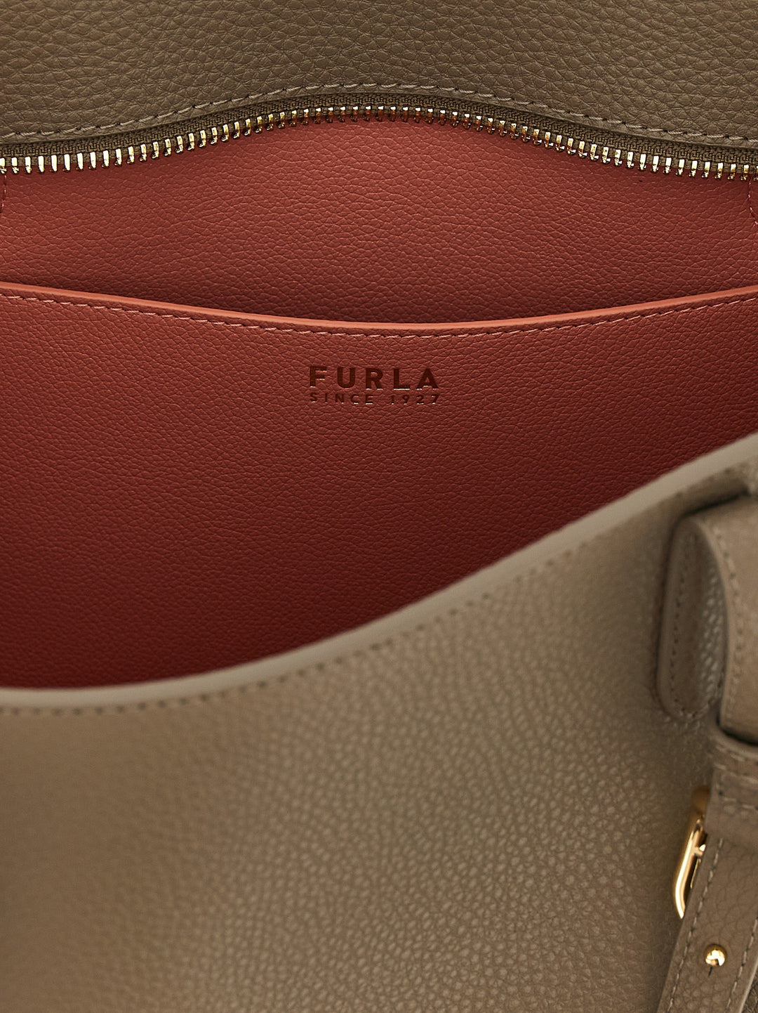 Furla Furla Ava M Tote - Grigio | f63f31fb43cbe2beda7e8d748c5e86ecf3977b14