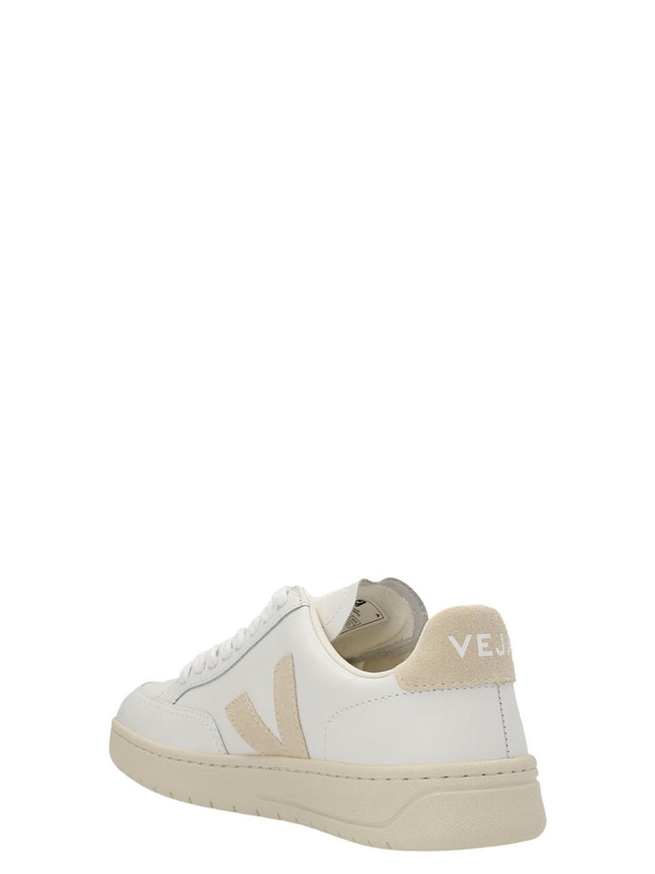 Veja V-12 Sneakers - Beige | dbfd9f75420ad225edc18902681982cb0246e605
