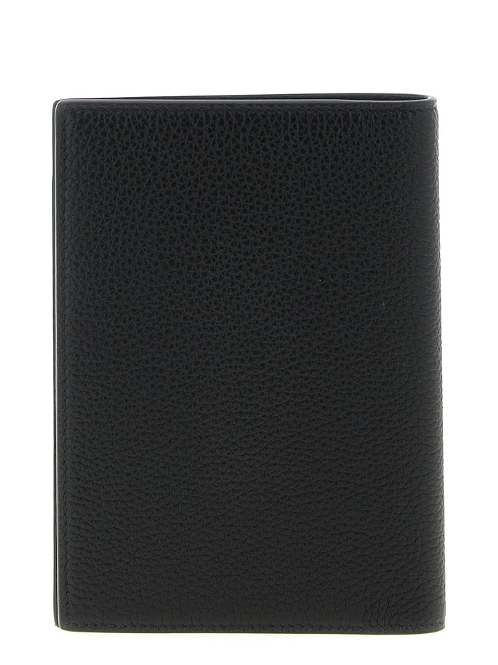 Tom Ford Hammered Leather Passport Holder Portafogli - Nero | 3fbcbb691a0c6a2eb804b4287e32d5c5c1c963d6