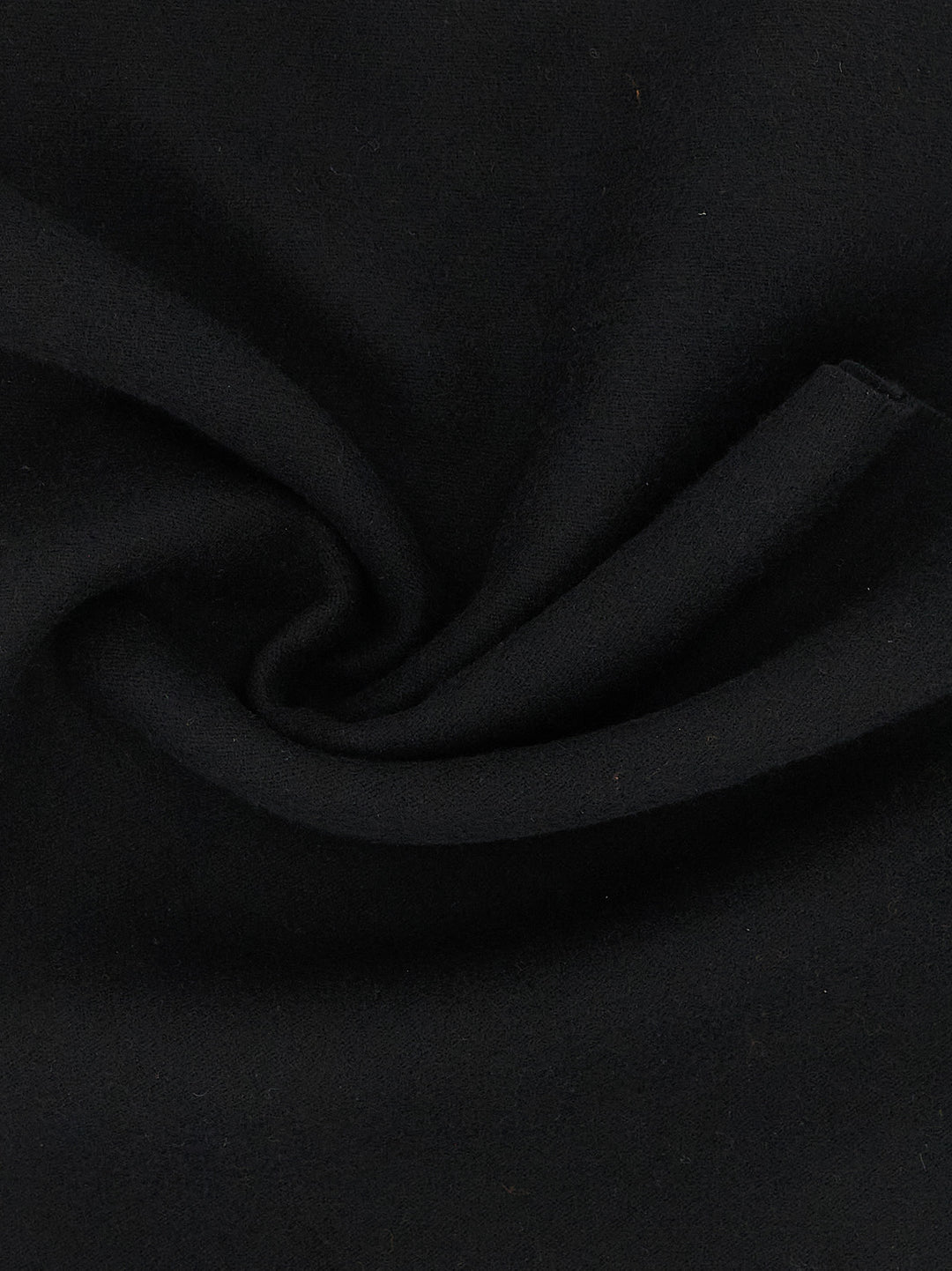 Valentino Garavani Cashmere Scarf Valentino Garavani With Fringes Sciarpe - Bianco/Nero | 715c51860842d62d26b752121a5c3e7897caa102
