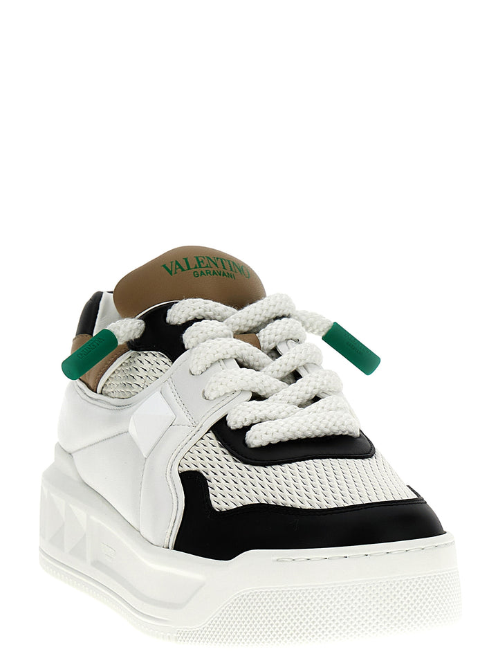 Valentino Garavani One Stud Xl Sneakers - Bianco/Nero | 67fdcf147c87bb555f3f3e90efcfccb35f7e9b30
