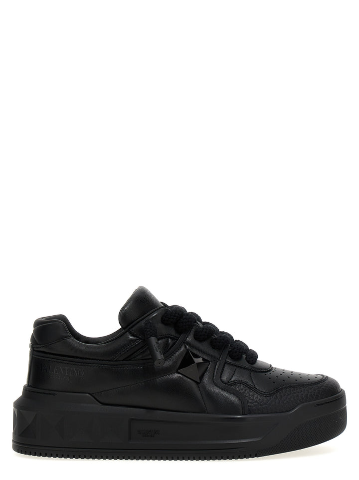 Valentino Garavani One Stud Xl Sneakers - Nero | f18e1fcf59d726a560f06ac90359848b3adcf1f5