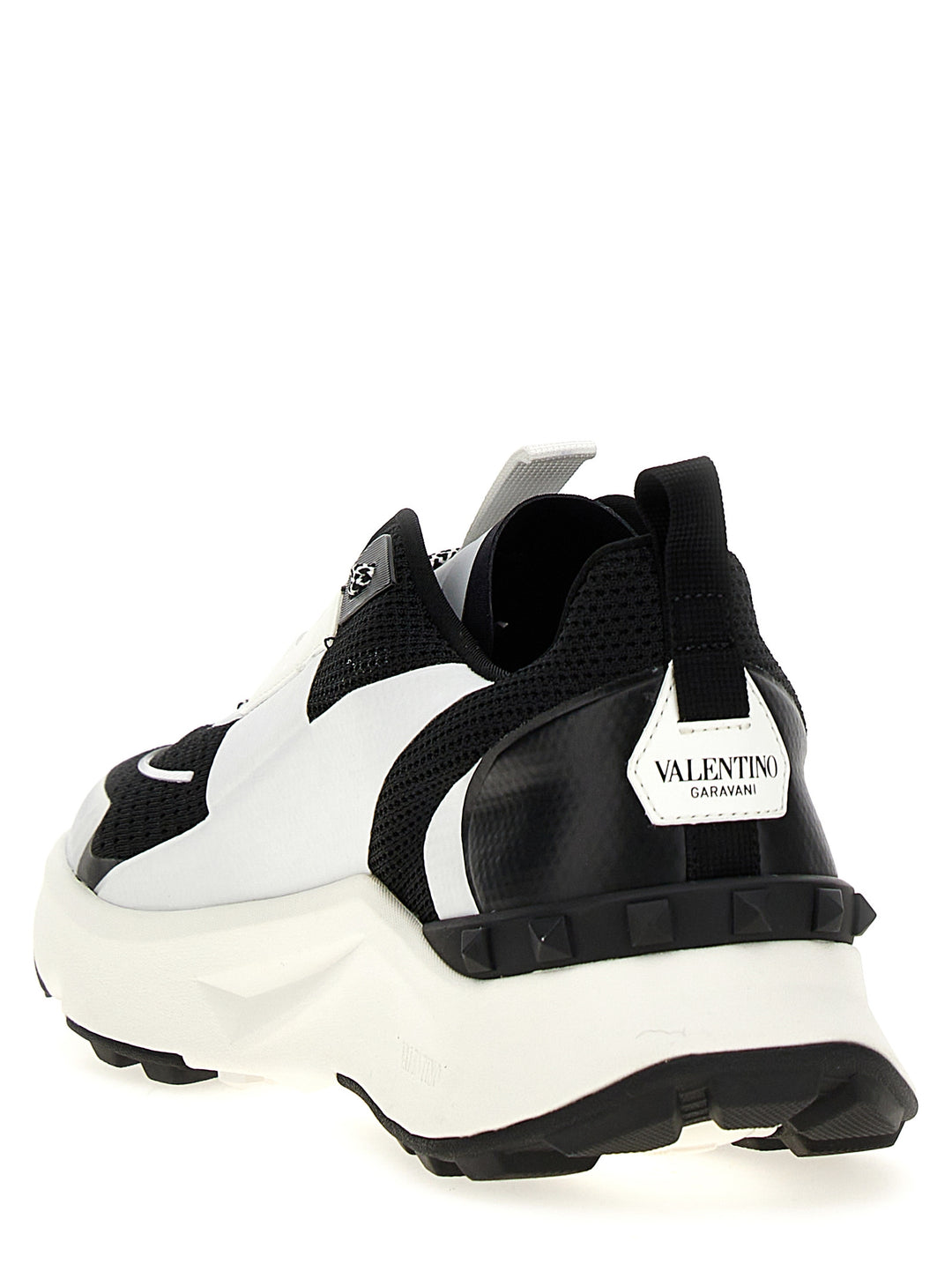 Valentino Garavani True Act Sneakers - Bianco/Nero | bbb23b58af258918e90ab13f54610f2f21135548