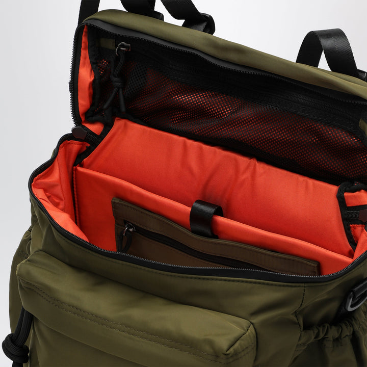 Done! Grüner Rucksack >Ost+West<