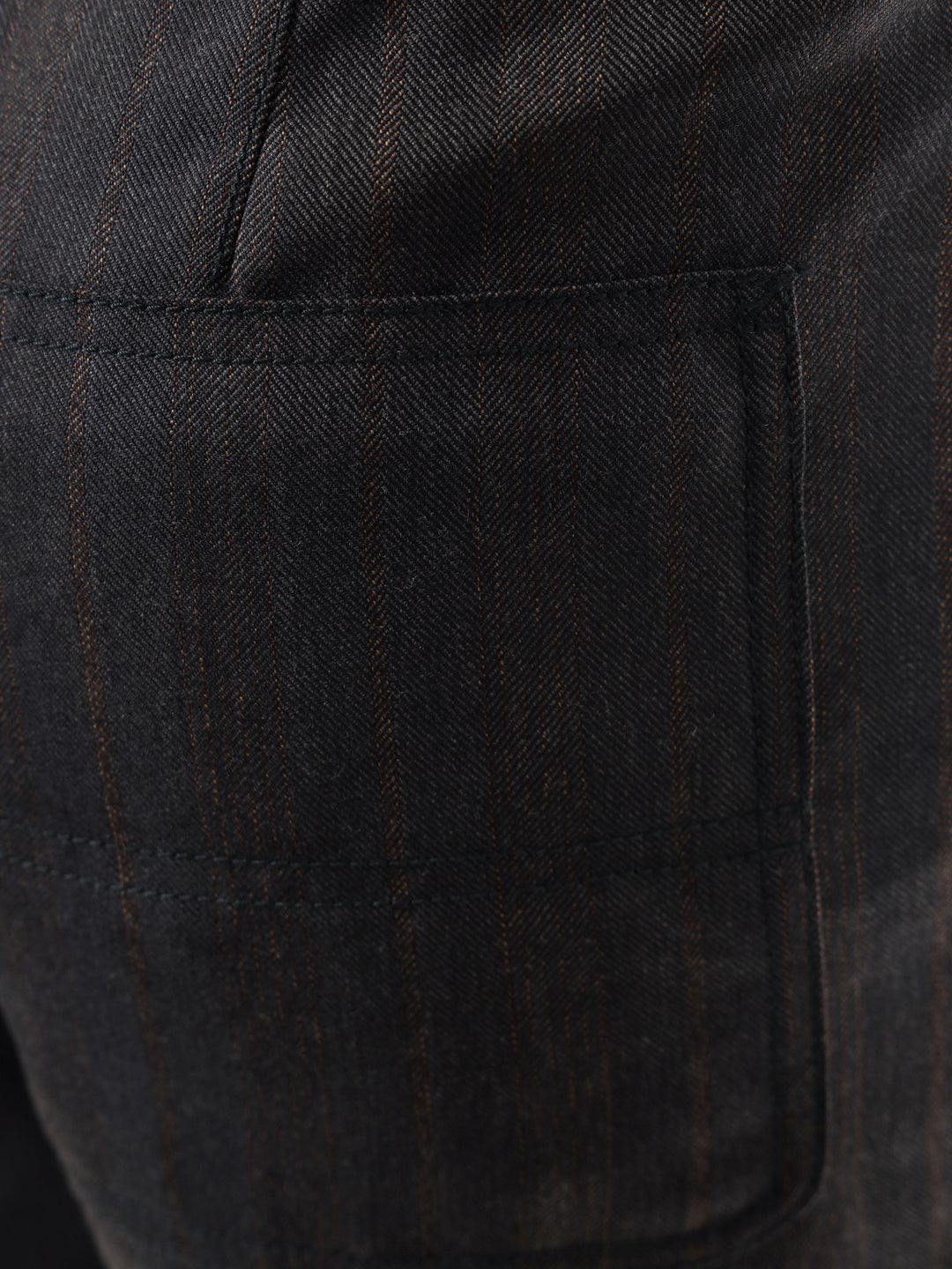 Pantalone Circle in lana vergine  Uso esclusivo di fibre naturali e organiche