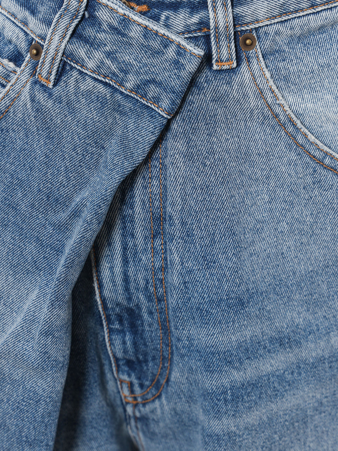 Jeans oversize con gamba ampia