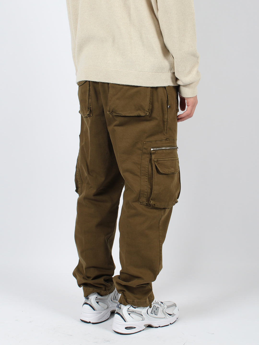 Multi pocket cargo trousers