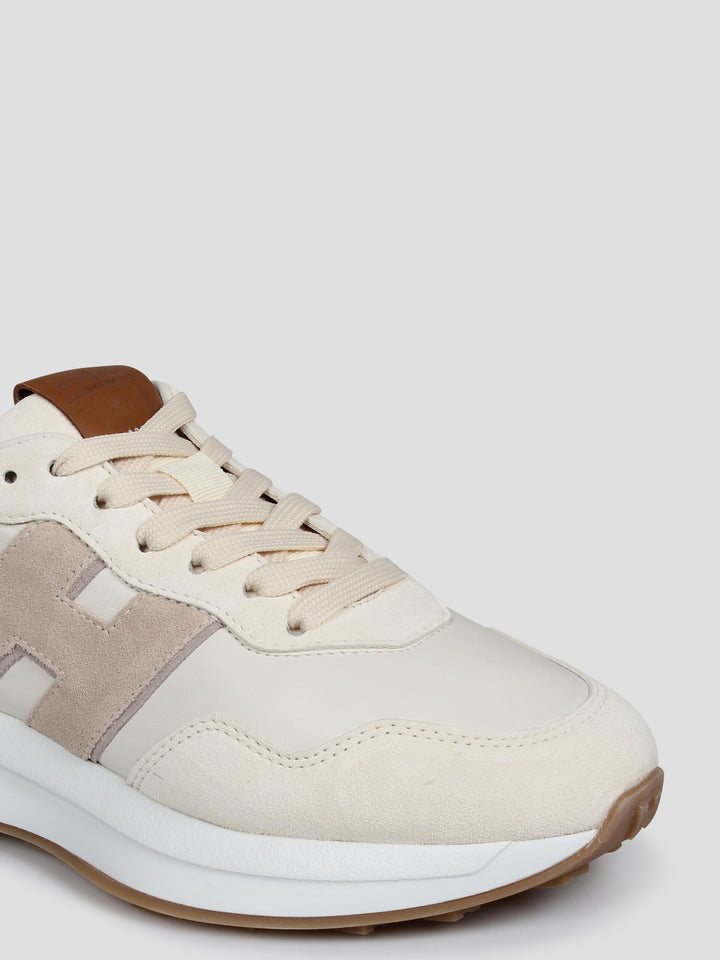 H641 laced h patch sneakers