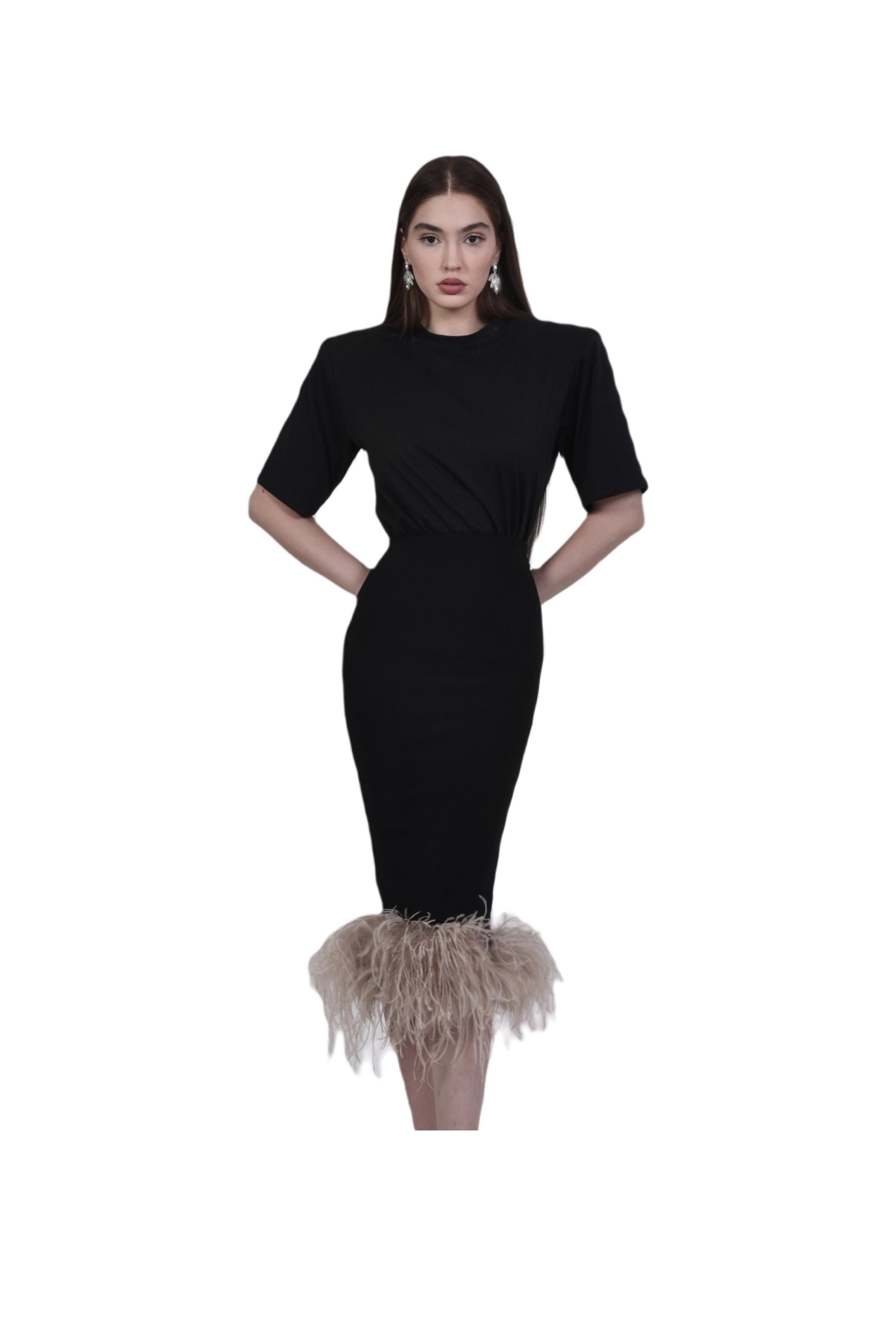 Completo t-shirt e gonna Gea in nero-The Archivia-Wanan Luxury