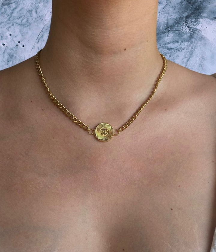 Collana Chanel a catena in oro con logo-Saruc x Wanan-Wanan Luxury
